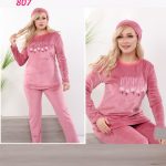 طقم شتوي نسائي بنقوش وردية - كود 807