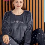 بيجامه قطيفه حريمي - كود 9015