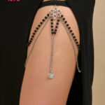 سلسلة للفخد زهرة و بديكور خرز - كود 4070