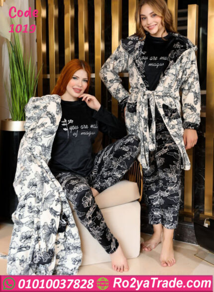 بيجامة شتوي قطيفة بالروب