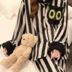 بيجامة شتوي مخططة