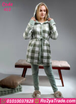 بيجامة شتوي بالروب قطيفة مربعات