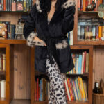 بيجامة شتوي فرو فخم مع روب