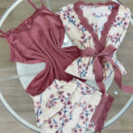 بيجامة قطيفة 3 قطع مشجرة