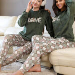 بيجامة قطيفة LOVE شتوي