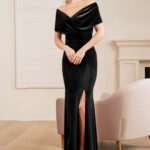 فستان قطيفة سواريه شتوي طويل