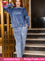 بيچامة قطيفة ناعمة