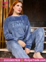 بيچامة قطيفة ناعمة