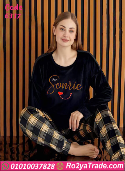 بيجامة شتوي نسائي اسود كاروه