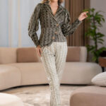 بيجامة شتوي كاكي مخمل