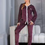 بيجامة شتوي قطيفة منقطة