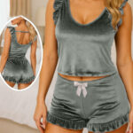 هوت شورت مخمل حريمي