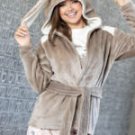 طقم بيجامة حريمي شتوي بروب قطيفة