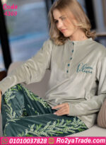 بيجامة قطيفة مريحة