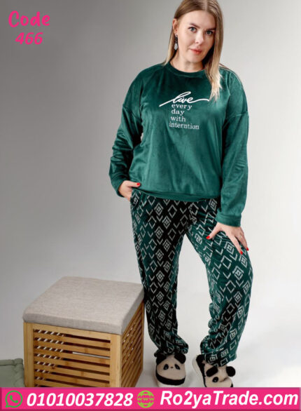 بيجامة قطيفة بيج سايز