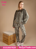 ترينج قطيفة شتوي نسائي